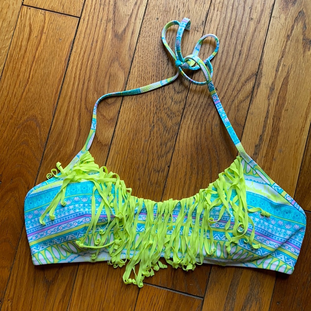 Victoria’s Secret Scoopneck Bikini Top